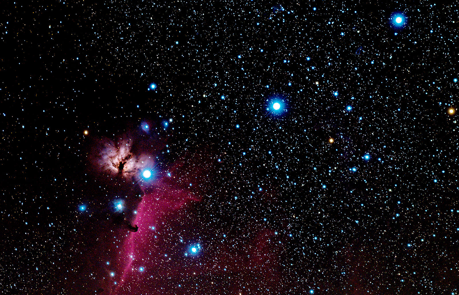 Foto Nachthimmel Pferdekopfnebel im Sternzeichen des Orion